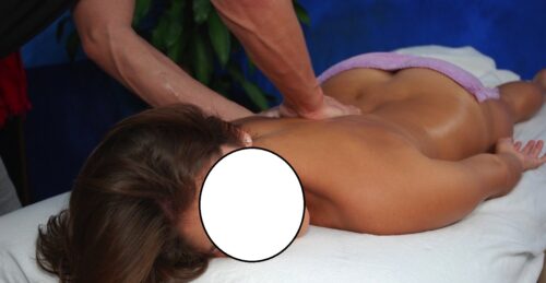 TORINO Massaggiatore qualificato metti il tuo corpo nelle mani di chi sa come trattarlo